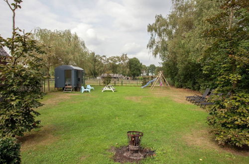 Photo 38 - Majestic, Large Holiday Home near Leende Located Between Meadows & Forests