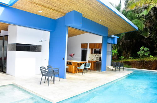 Photo 2 - 2BR Fabulous Blue House Near Quepos MA