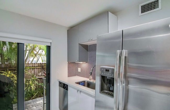 Delray Beach Getaway Minutes to Beach & More! - Photo 8