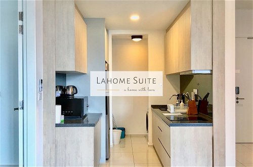 Photo 14 - The Robertson KL By Lahome Suite
