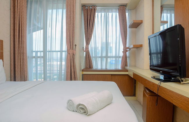 Comfort and Modern Studio Tifolia Apartment - Foto 8