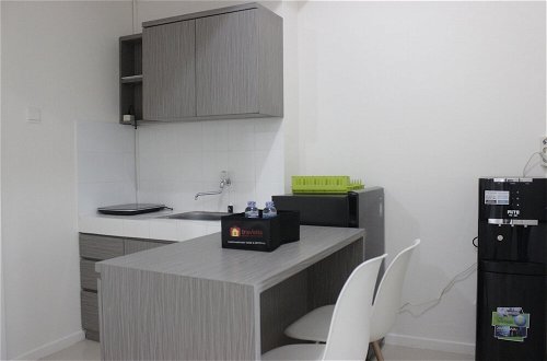 Photo 11 - Simply 2BR without Living Room Apartment at Parahyangan Residence