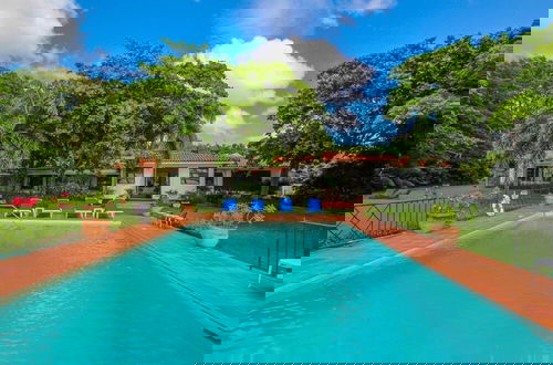 Foto 18 - Secluded Beachfront Villa with Large Pool and Gardens - Fryers Well Bay by BSL Rentals