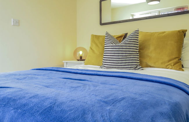 Tudors eSuites Birmingham Townhouse Private Garden Free Parking - Foto 4