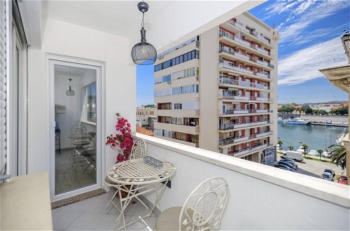 Foto 31 - Sea View Apartment Zara Bruna