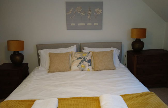 5 Bedrooms/sleeps 10-12/free Wifi & Parking/garden - Foto 8