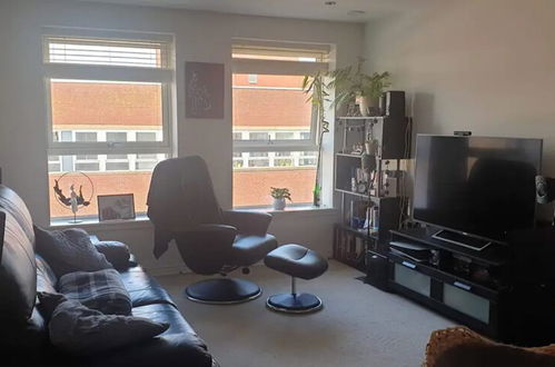 Foto 9 - Comfy 2 Bedroom Apartment Near Edinburgh City Centre