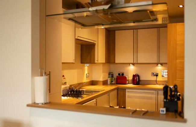 Comfy 2 Bedroom Apartment Near Edinburgh City Centre - Foto 8