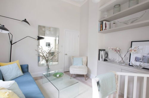Foto 14 - Newly Refurbished 1 Bedroom in Vibrant Notting Hill