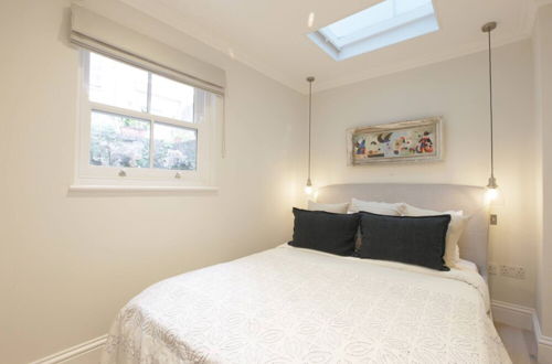 Photo 6 - Newly Refurbished 1 Bedroom in Vibrant Notting Hill