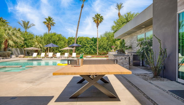 Foto 1 - Polo Villa 4 by Avantstay Features Outdoor Kitchen, Pool, & Spa 260318 5 Bedrooms