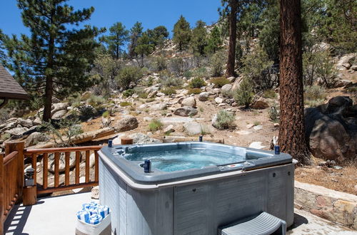 Photo 9 - Bernard by Avantstay Luxurious Cabin in Big Bear w/ Hot Tub & Pool Table