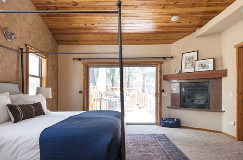 Photo 15 - Bernard by Avantstay Luxurious Cabin in Big Bear w/ Hot Tub & Pool Table