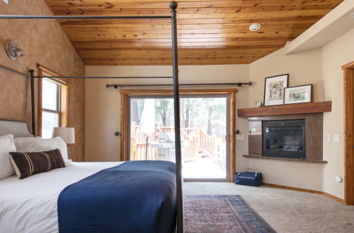 Photo 21 - Bernard by Avantstay Luxurious Cabin in Big Bear w/ Hot Tub & Pool Table