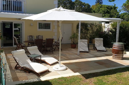 Foto 32 - Charming Fully Fitted Double Storey Cottage Near Constantia Village