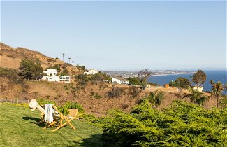 Foto 2 - Cliffridge by Avantstay Lush Malibu Hills Estate w/ Breathtaking Ocean Views