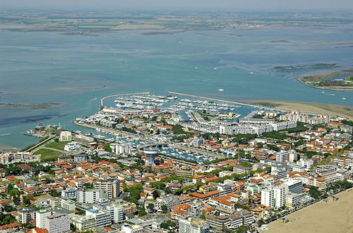 Foto 22 - Elegant Villa Close to the Seafront of Lignano Riviera