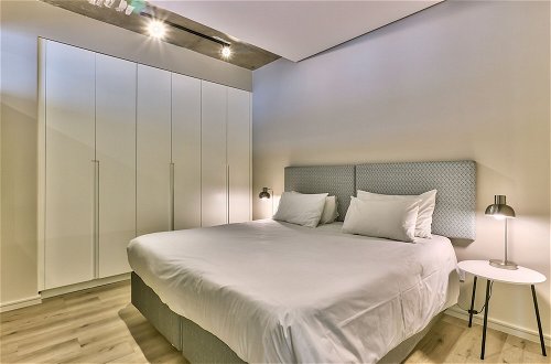 Foto 2 - One Bedroom With Balcony and City Views