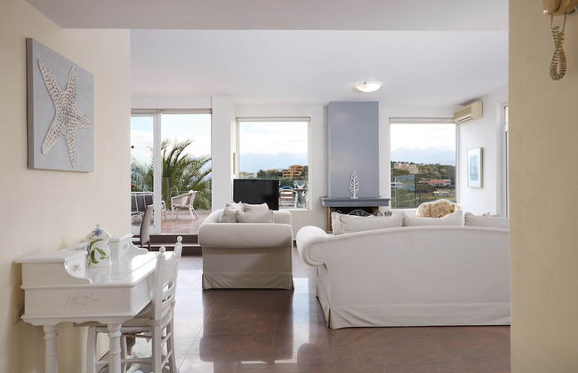 Longobardi Sea Front Villa Chania Greece - Photo 10