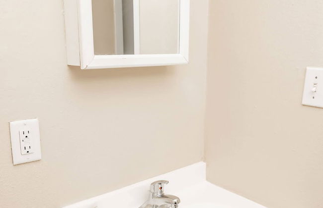 Convenient Apt W/shopping, Dining & Freeways - Foto 7