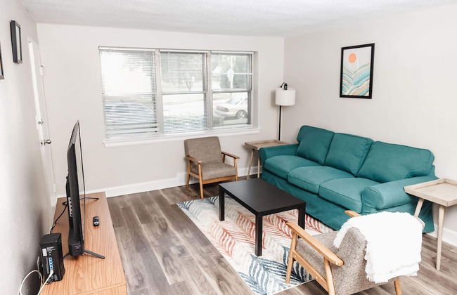 Convenient Apt W/shopping, Dining & Freeways - Foto 5