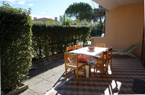 Photo 12 - Beautiful Terraced House With Pool and Garden