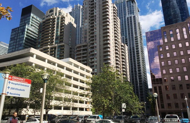 Spacious Furnished Apartment Sleeps 4, 2 Tvs, Walkout Balcony, Parking Available - Photo 22