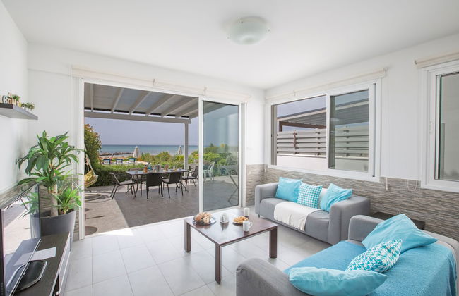 Villa Suri, Luxury Seafront Villa - Foto 16