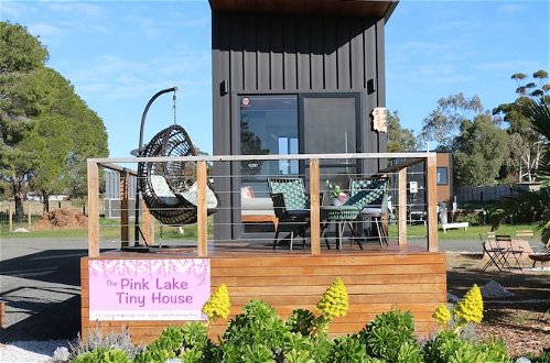 Foto 9 - The Pink Lake Tiny House - 'sakura'