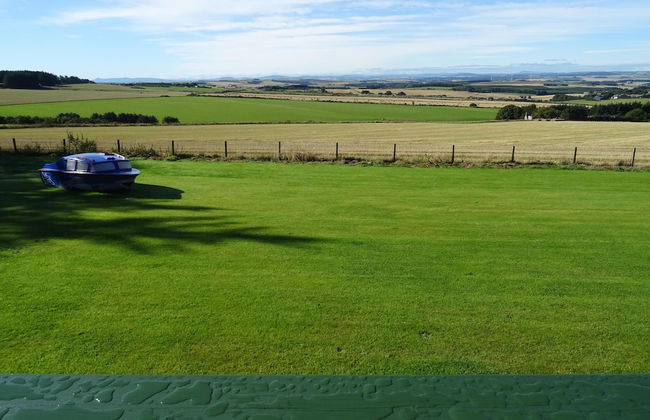 Orange Yurt With Hot Tub- Sleeps 3, Parking & Wifi - Foto 14