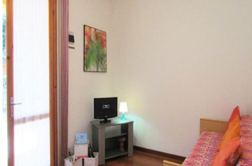 Photo 12 - Charming Apartment With Garden - Beahost