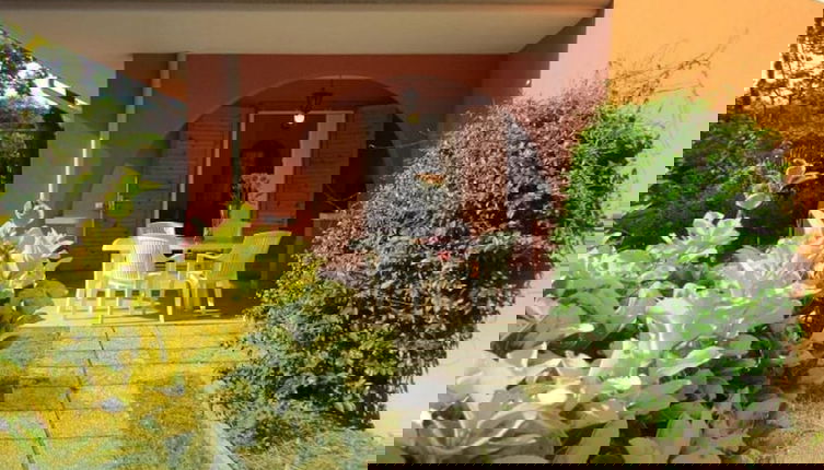 Foto 1 - Charming Apartment With Garden - Beahost