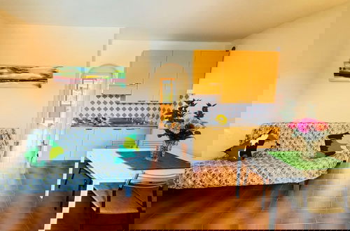 Foto 4 - Colorful Apartment With Balcony-beahost