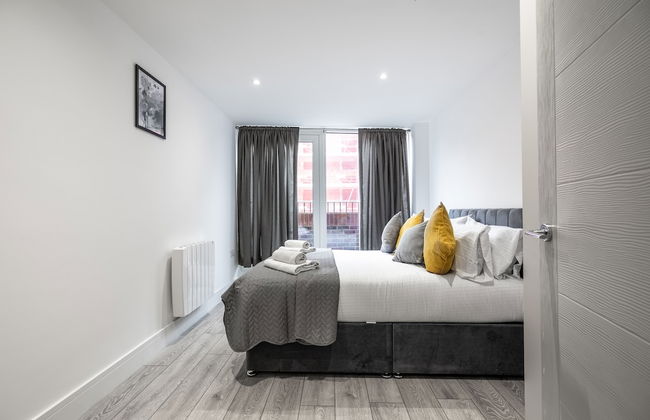 Stunning 2-bed Apartment in Camberley - Foto 12