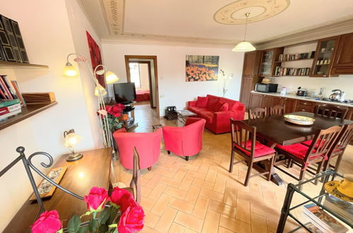 Foto 25 - Central Spoleto Apartment + Large Terrace -in Midst of Shops, Bars + Restaurants