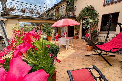 Foto 46 - Central Spoleto Apartment + Large Terrace -in Midst of Shops, Bars + Restaurants