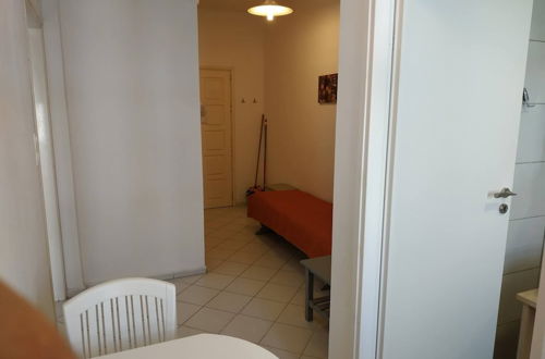 Foto 16 - Small Apartment For 3 Pers 70meters From The Beach