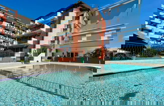 Foto 1 - Comfortable Flat With Shared Pool