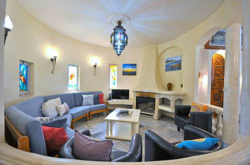 Photo 10 - Spacious Retreat With Prime Location, Private Pool, Snooker, Free AC & Wifi