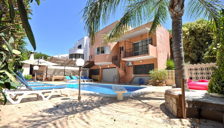 Photo 1 - Spacious Retreat With Prime Location, Private Pool, Snooker, Free AC & Wifi