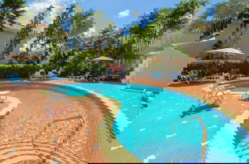 Foto 26 - Large Townhouse with Plunge Pool, 3 mins from Beach - Turtle View 2 by BSL Rentals