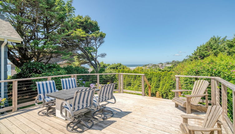 Photo 1 - Beach Pines Bungalow by Avantstay Classic Cottage Steps to the Beach w/ Private Yard