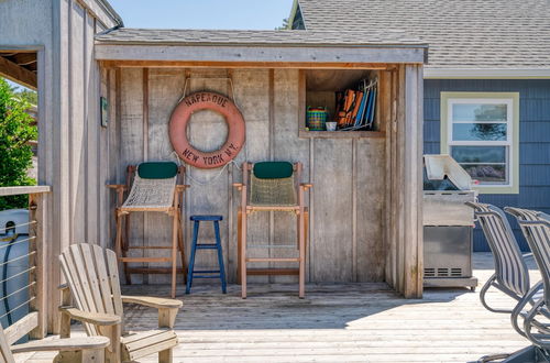 Photo 18 - Beach Pines Bungalow by Avantstay Classic Cottage Steps to the Beach w/ Private Yard