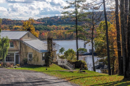 Photo 26 - River House by Avantstay Historic & Secluded Estate on the Hudson River w/ Pool Sleeps 24