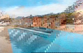 Foto 1 - River House by Avantstay Historic & Secluded Estate on the Hudson River w/ Pool Sleeps 24!