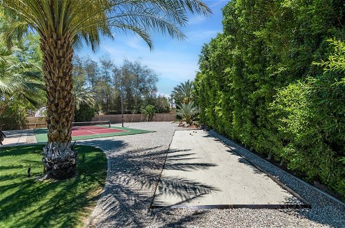 Foto 34 - The Date Palm Estate by Avantstay Luxurious Private Retreat