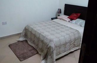 Foto 3 - Trinity Furnished Apartment