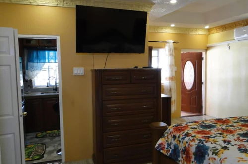 Foto 9 - Immaculate 2-bed House in Greater Portmore