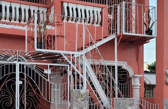 Immaculate 2-bed House in Greater Portmore - Foto 27