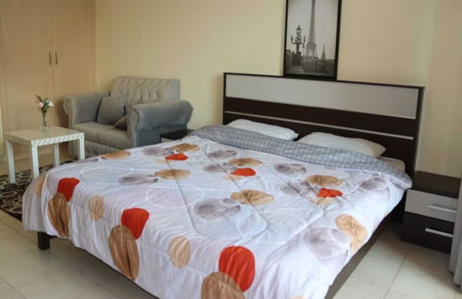 Stunning Studio - With Balcony - Photo 5